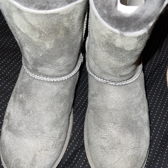 Ugg Bailey button size 4 - Picture 5 of 6